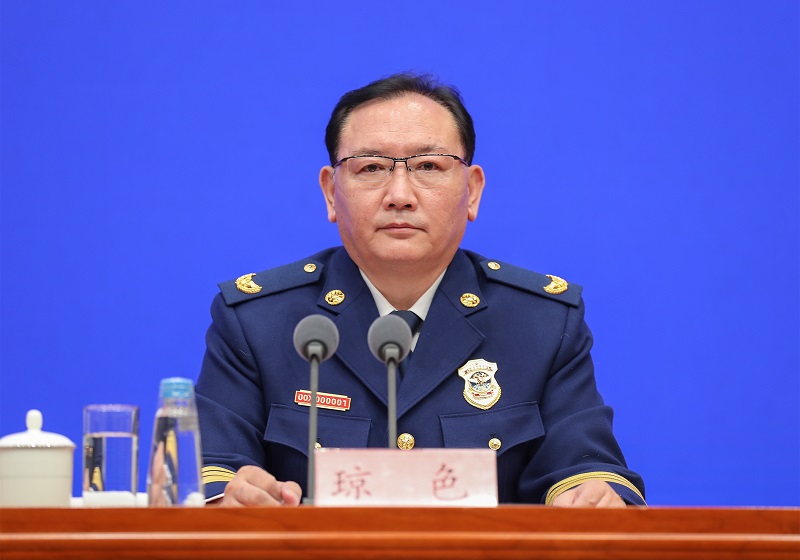 骚水淫逼应急部党组成员、消防救援局局长琼色出席新闻发布会